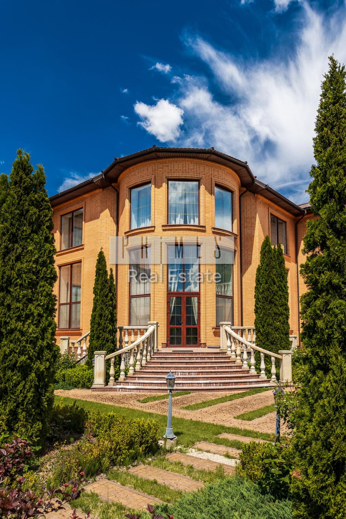 The main façade