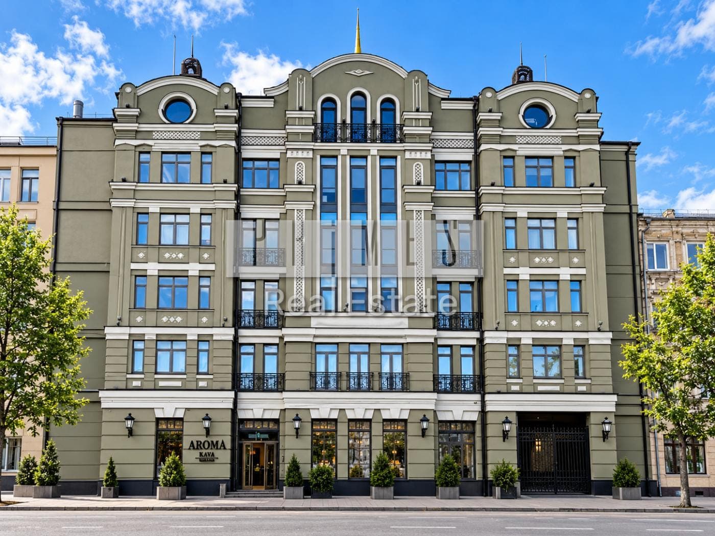Фасад історичного будинку на вул. Спаська, 5 — Поділ